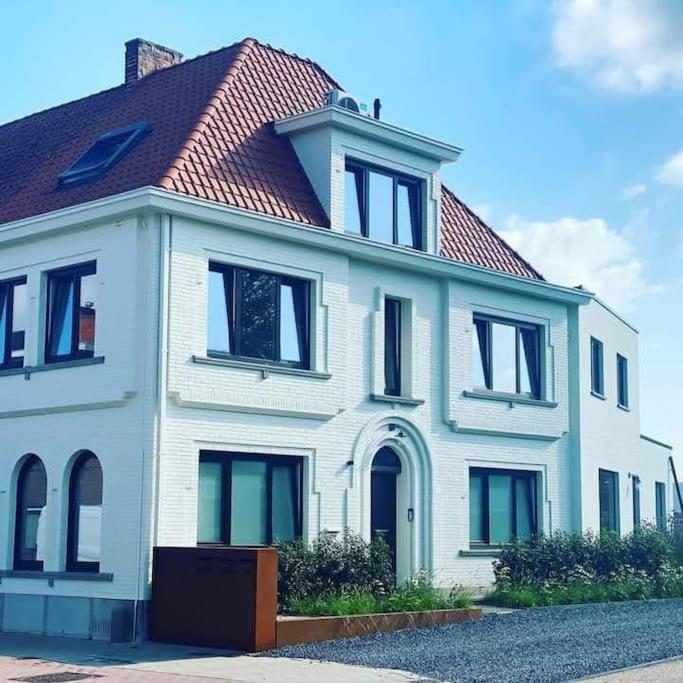Momaison Charmant Landelijk Appartement Knesselare Exteriör bild