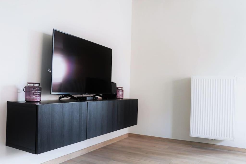 Momaison Charmant Landelijk Appartement Knesselare Exteriör bild