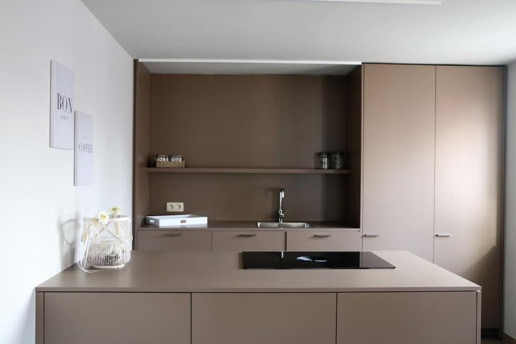 Momaison Charmant Landelijk Appartement Knesselare Exteriör bild